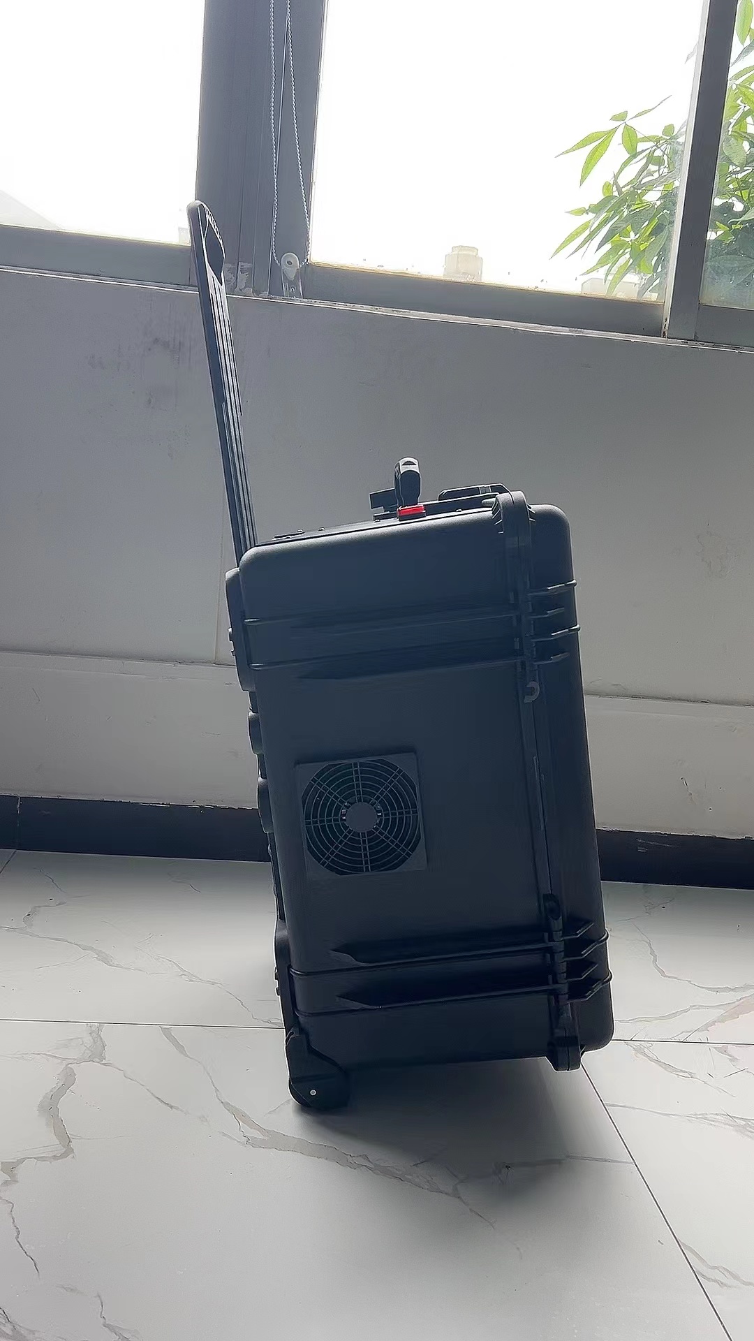 什玲镇手拉箱型移动通信干扰器